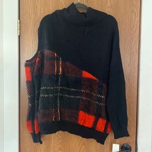 CUTOFF SHOULDER TURTLENECK